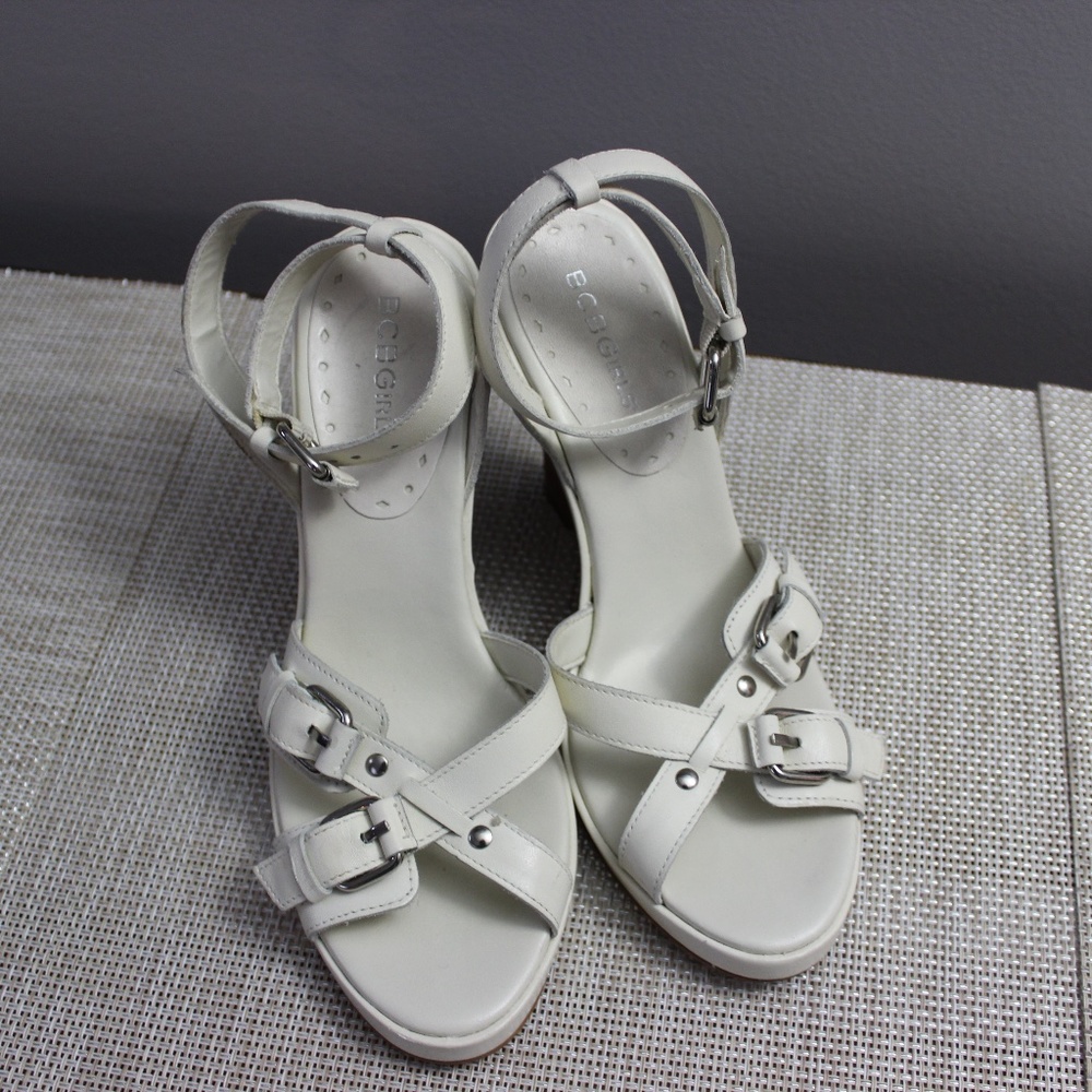 BCBG Wedges